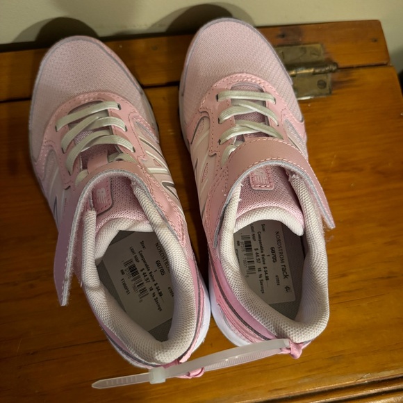 NWT- New Balance Fresh Foam 650 Runner |Kid’s 1| - Picture 2 of 4